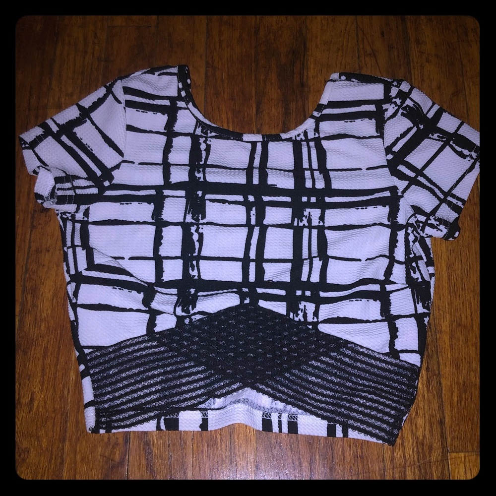 Black and white crop top